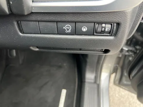 DX74XJH Nissan Qashqai 1.3 DiG-T MH N-Connecta 5dr Thumbnail #24