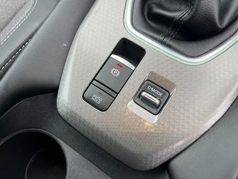 DX74XJH Nissan Qashqai 1.3 DiG-T MH N-Connecta 5dr Thumbnail #26