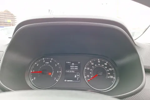 BP71PHA Dacia Sandero 1.0 SCe Essential 5dr Thumbnail #12