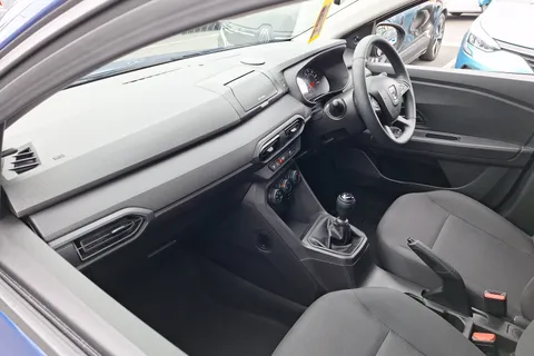 BP71PHA Dacia Sandero 1.0 SCe Essential 5dr Thumbnail #29