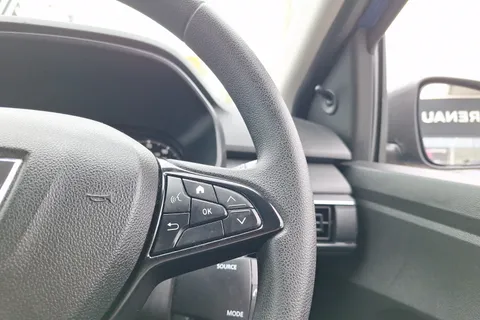 BP71PHA Dacia Sandero 1.0 SCe Essential 5dr Thumbnail #37