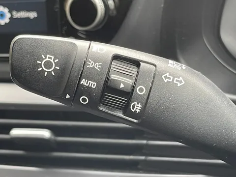 MT71VZH Hyundai i20 1.0T GDi 48V MHD SE Connect 5dr Thumbnail #15