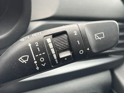 MT71VZH Hyundai i20 1.0T GDi 48V MHD SE Connect 5dr Thumbnail #18