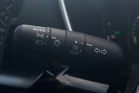 DK75NWA Honda CR-V 2.0 eHEV Advance 5dr eCVT Thumbnail #32