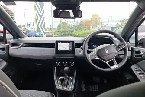 BG75OHF Renault Clio 1.6 E-TECH full hybrid 145 Techno 5dr Auto Thumbnail #4