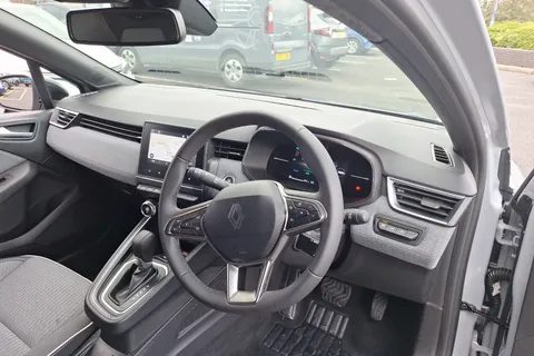 BG75OHF Renault Clio 1.6 E-TECH full hybrid 145 Techno 5dr Auto Thumbnail #34