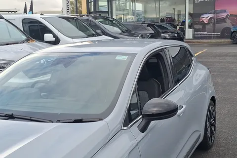 BG75OHF Renault Clio 1.6 E-TECH full hybrid 145 Techno 5dr Auto Thumbnail #28