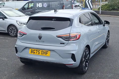 BG75OHF Renault Clio 1.6 E-TECH full hybrid 145 Techno 5dr Auto Thumbnail #24