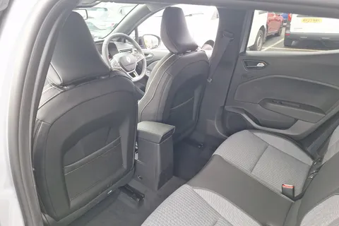 BG75OHF Renault Clio 1.6 E-TECH full hybrid 145 Techno 5dr Auto Thumbnail #31