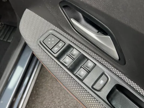 DL72ODC Dacia Sandero Stepway 1.0 TCe Bi-Fuel Expression 5dr Thumbnail #16