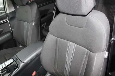 BG71RKN Hyundai Tucson 1.6 TGDi Hybrid 230 Premium 5dr 2WD Auto Thumbnail #11