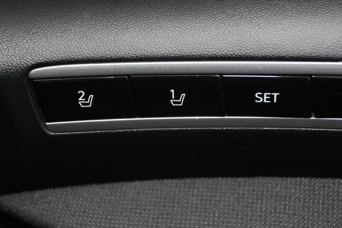 DE23ZGF Hyundai Tucson 1.6 TGDi 48V MHD Ultimate 5dr 2WD DCT Thumbnail #19