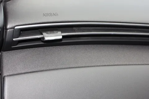 DG71FBL Hyundai Tucson 1.6 TGDi Ultimate 5dr 2WD Thumbnail #9