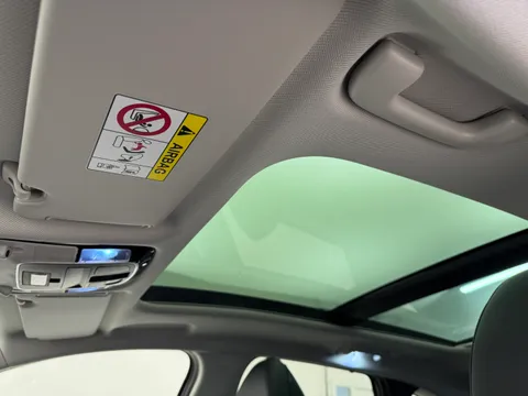 DV71XZB Hyundai Tucson 1.6 TGDi Hybrid 230 Ultimate 5dr 2WD Auto Thumbnail #16