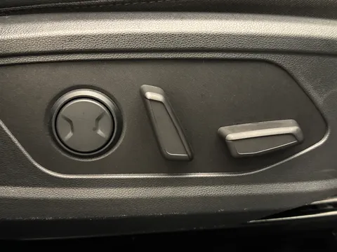 DV71XZB Hyundai Tucson 1.6 TGDi Hybrid 230 Ultimate 5dr 2WD Auto Thumbnail #22