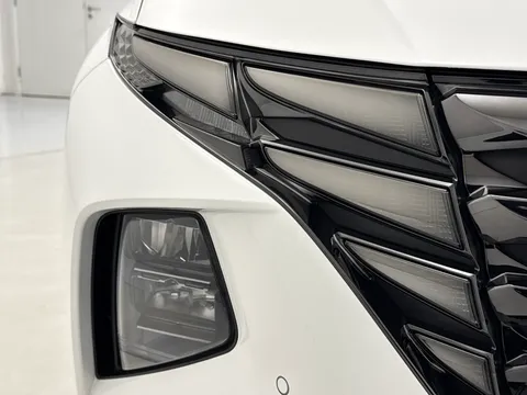 DV71XZB Hyundai Tucson 1.6 TGDi Hybrid 230 Ultimate 5dr 2WD Auto Thumbnail #36