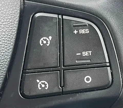 EJ69EMK Hyundai i10 1.0 Play 5dr Thumbnail #15