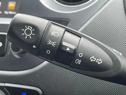 EJ69EMK Hyundai i10 1.0 Play 5dr Thumbnail #16