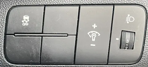 EJ69EMK Hyundai i10 1.0 Play 5dr Thumbnail #18