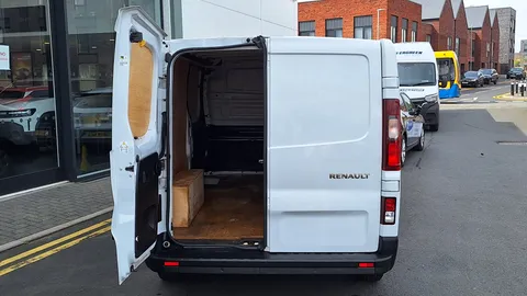HT72PCU Renault Trafic LL30 Blue dCi 130 Business+ Van Thumbnail #5
