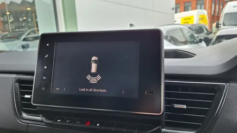 HT72PCU Renault Trafic LL30 Blue dCi 130 Business+ Van Thumbnail #30