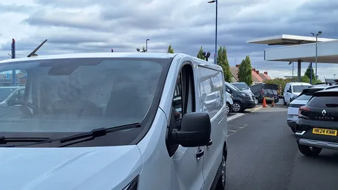 HT72PCU Renault Trafic LL30 Blue dCi 130 Business+ Van Thumbnail #16