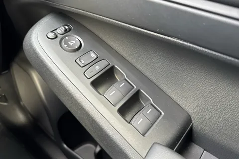 DE73KLV Honda Hr-V 1.5 eHEV Elegance 5dr CVT Thumbnail #26