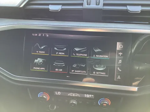 DS20KNZ Audi Q3 35 TFSI S Line 5dr Thumbnail #20