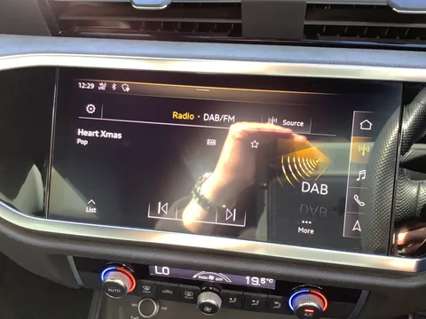 DS20KNZ Audi Q3 35 TFSI S Line 5dr Thumbnail #21