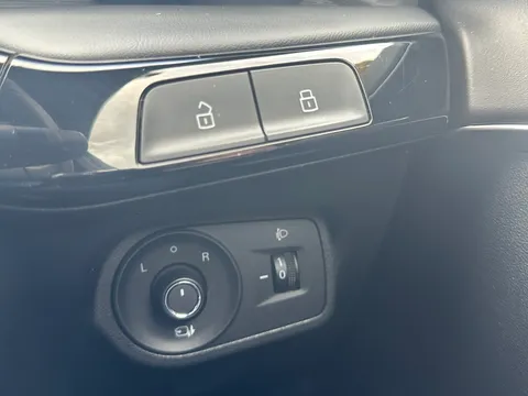 DC25EYH Mg Motor Uk Mg3 1.5 Hybrid SE 5dr Auto Thumbnail #44