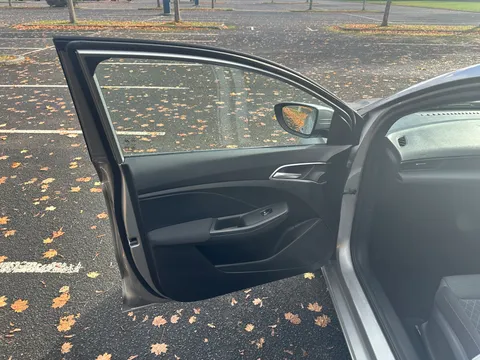 DC25EYH Mg Motor Uk Mg3 1.5 Hybrid SE 5dr Auto Thumbnail #30