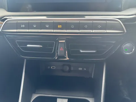 DC25EYH Mg Motor Uk Mg3 1.5 Hybrid SE 5dr Auto Thumbnail #39