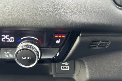 DT73ZFU Honda Hr-V 1.5 eHEV Elegance 5dr CVT Thumbnail #18