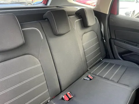 DY72VGA Dacia Duster 1.0 TCe 100 Bi-Fuel Prestige 5dr Thumbnail #11