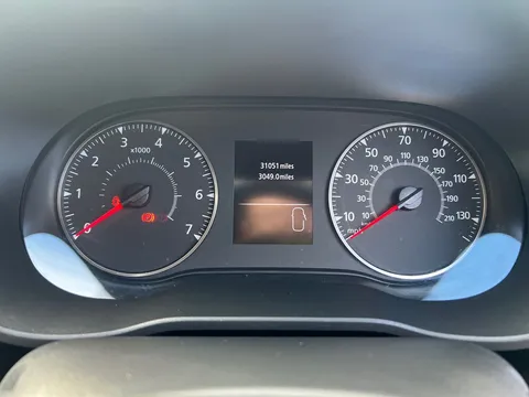 DY72VGA Dacia Duster 1.0 TCe 100 Bi-Fuel Prestige 5dr Thumbnail #13