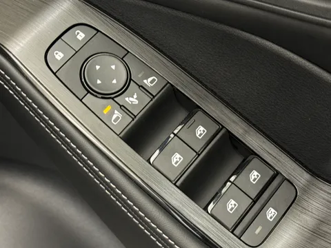 DY75ZVK Nissan X-Trail 1.5 E-Power 204 N-Connecta 5dr Xtronic Thumbnail #23