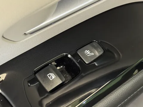 DL72BNN Hyundai Tucson 1.6 TGDi 48V MHD Ultimate 5dr 2WD DCT Thumbnail #12