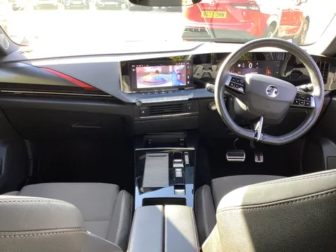 SD72DPY Vauxhall Astra 1.2 Turbo 130 GS Line 5dr Auto Thumbnail #3