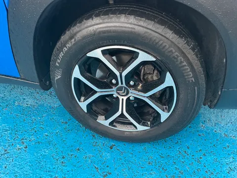 DY72NVV Citroën C3 Aircross 1.2 PureTech 110 Shine 5dr Thumbnail #11