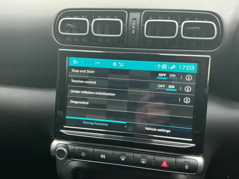 DY72NVV Citroën C3 Aircross 1.2 PureTech 110 Shine 5dr Thumbnail #25