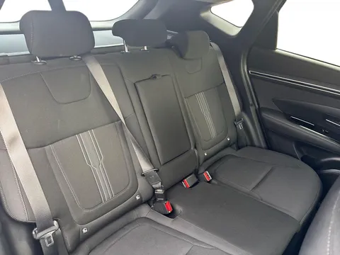 EN21YPV Hyundai Tucson 1.6 TGDi Hybrid 230 Premium 5dr 2WD Auto Thumbnail #10