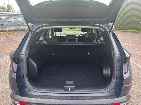 EN21YPV Hyundai Tucson 1.6 TGDi Hybrid 230 Premium 5dr 2WD Auto Thumbnail #17