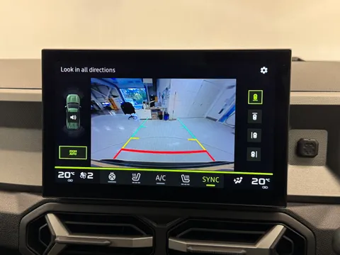 DX25OMP Dacia Bigster 1.8 Hybrid 155 Journey 5dr Auto Thumbnail #26