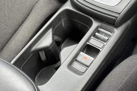 DA72UFR Honda Hr-V 1.5 eHEV Elegance 5dr CVT Thumbnail #14