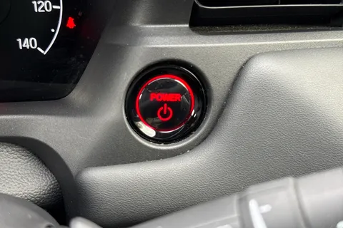 DA72UFR Honda Hr-V 1.5 eHEV Elegance 5dr CVT Thumbnail #20