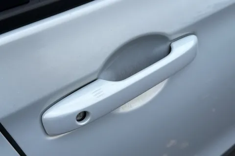 DA72UFR Honda Hr-V 1.5 eHEV Elegance 5dr CVT Thumbnail #39