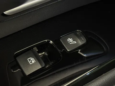 DL71XYP Hyundai Tucson Ultimate Phev 1.6 h T-GDi 13.8kWh Auto 4WD Thumbnail #13