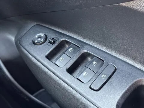 DE20EGD Hyundai i10 1.2 MPi SE Connect 5dr Auto Thumbnail #31