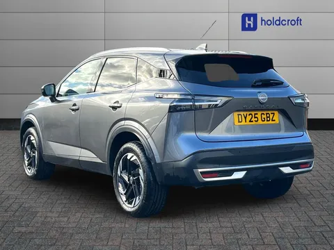 DY25GBZ Nissan Qashqai 1.3 DiG-T MH 158 N-Connecta 5dr Xtronic Thumbnail #5