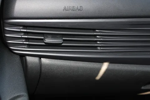 MW72VWF Hyundai i20 1.0T GDi 48V MHD SE Connect 5dr Thumbnail #28